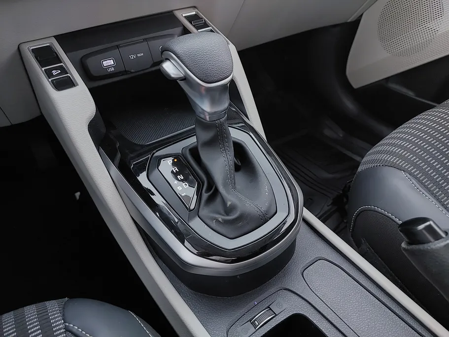 2025 Kia Carens GL MID 