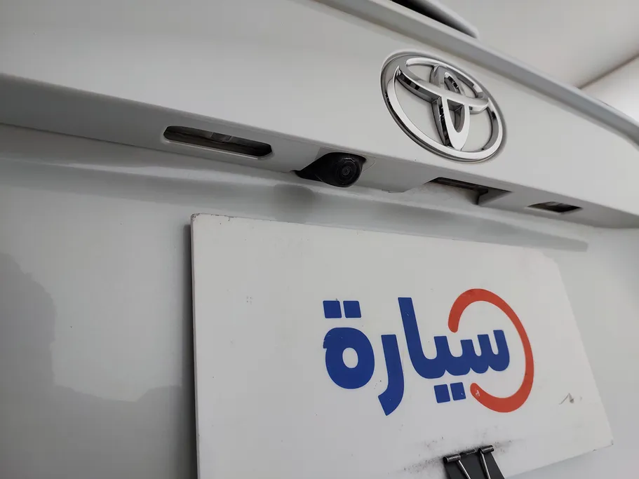 تويوتا راف فور LE 2024 