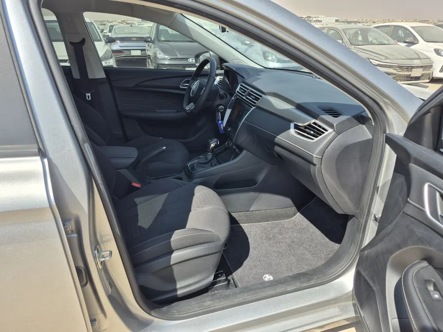 2025 MG 5 STD 