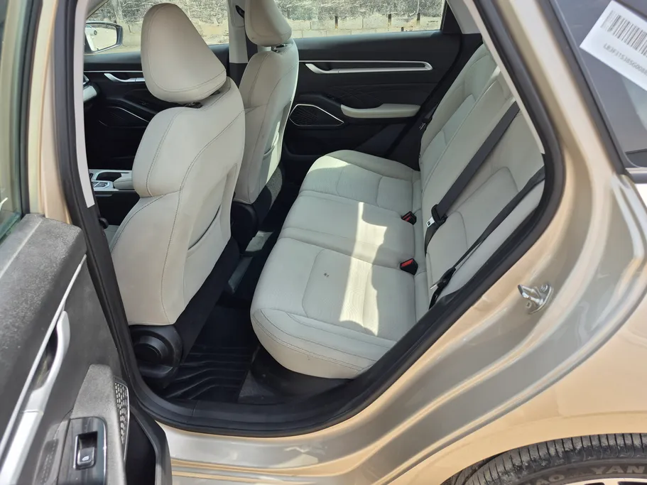 جيلي امجراند GS 2025 