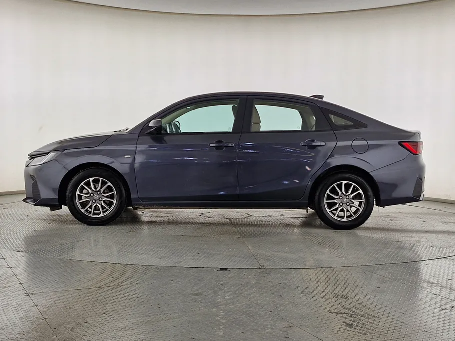 2023 Toyota Yaris  Y 