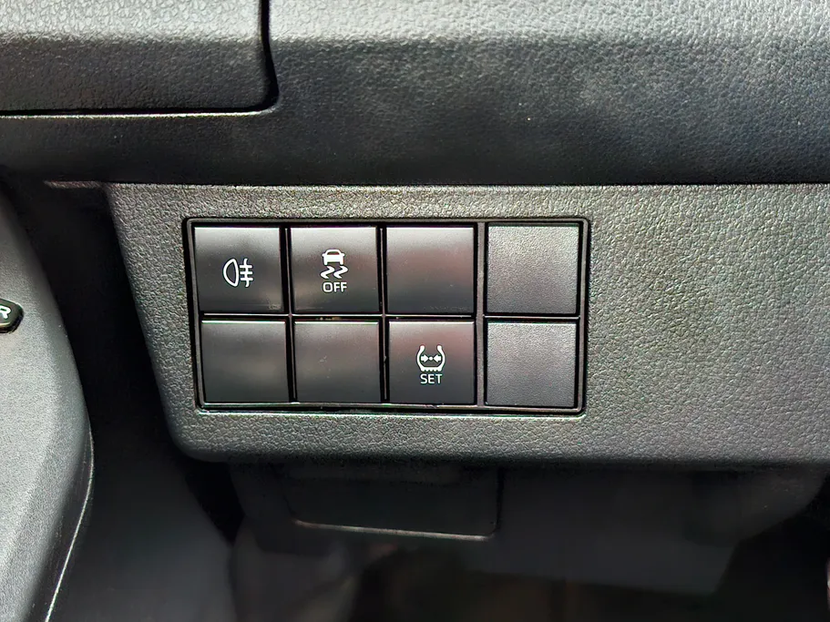 2023 Toyota Yaris  Y 