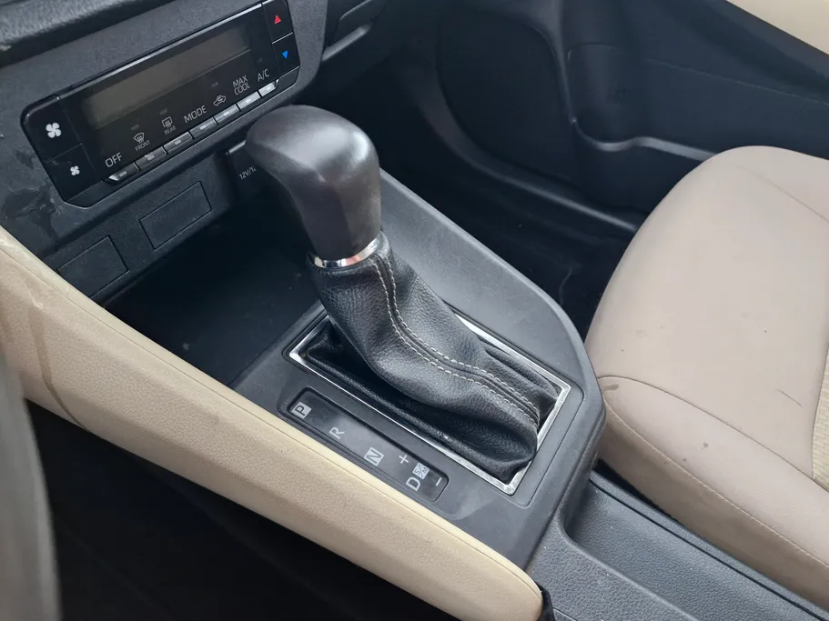 2023 Toyota Yaris  Y 