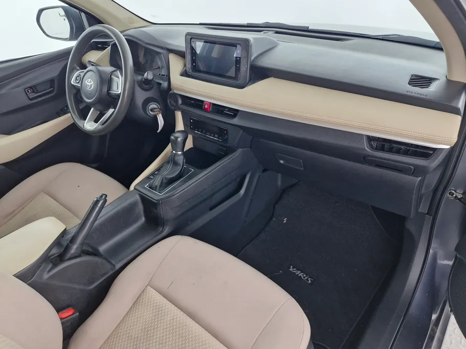 2023 Toyota Yaris  Y 