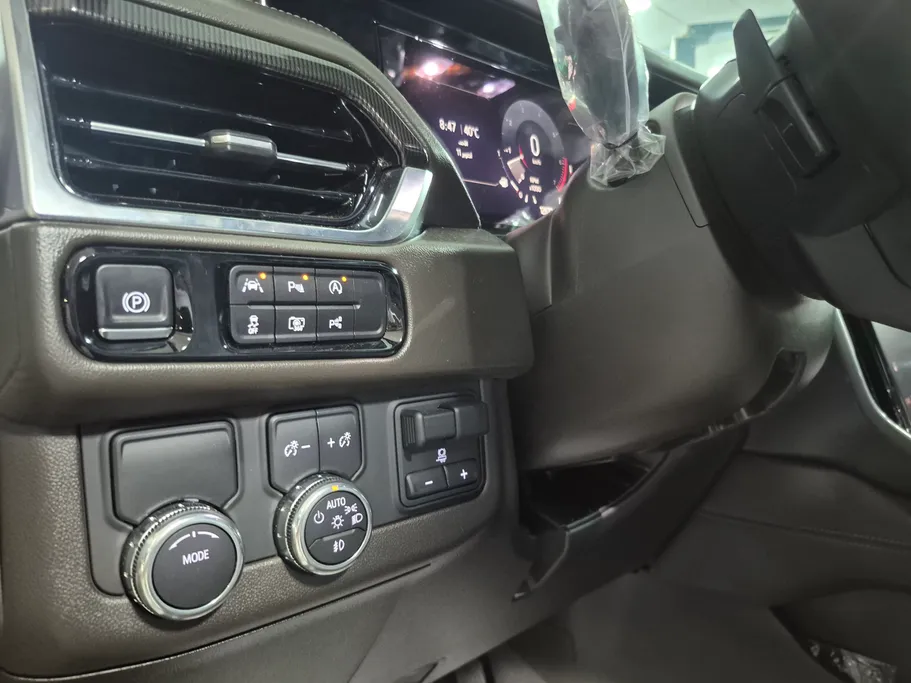 2025 GMC Yukon Elevation 