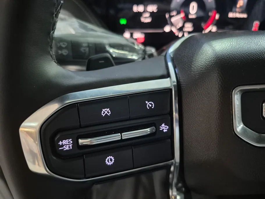 2025 GMC Yukon Elevation 