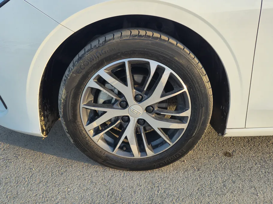 جيلي امجراند GS 2024 