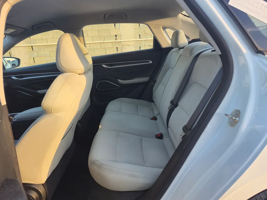 جيلي امجراند GS 2024 