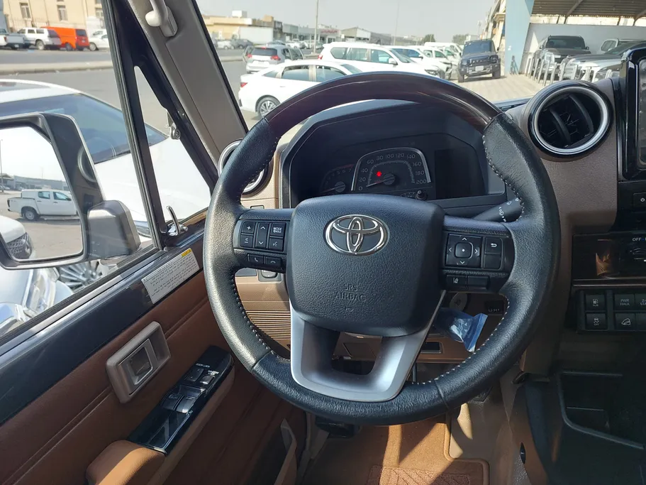 تويوتا شاص LX 2024 