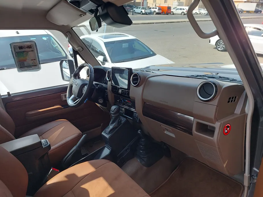 تويوتا شاص LX 2024 