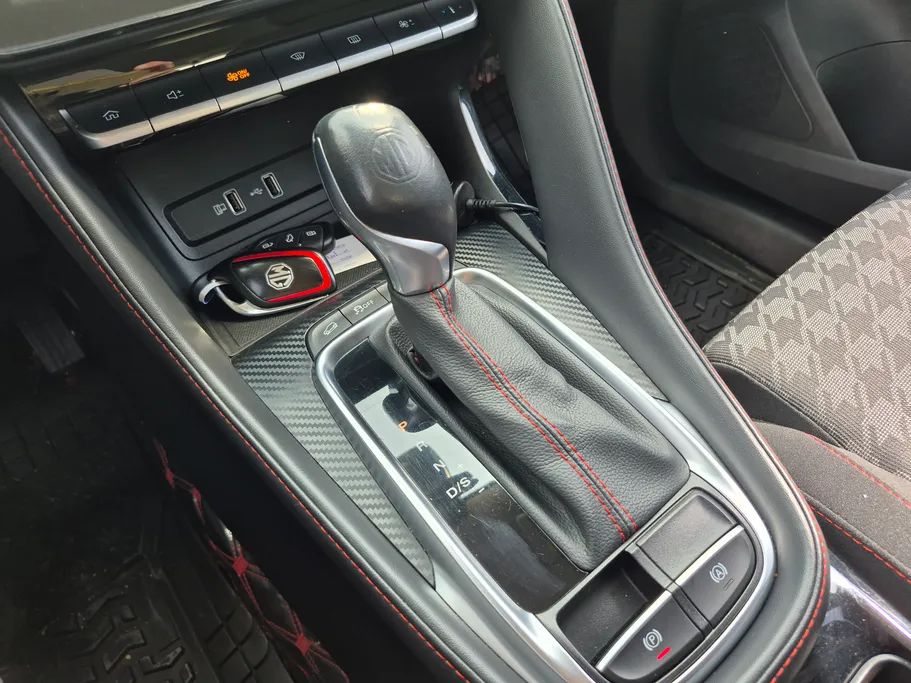 2022 MG ZS STD 