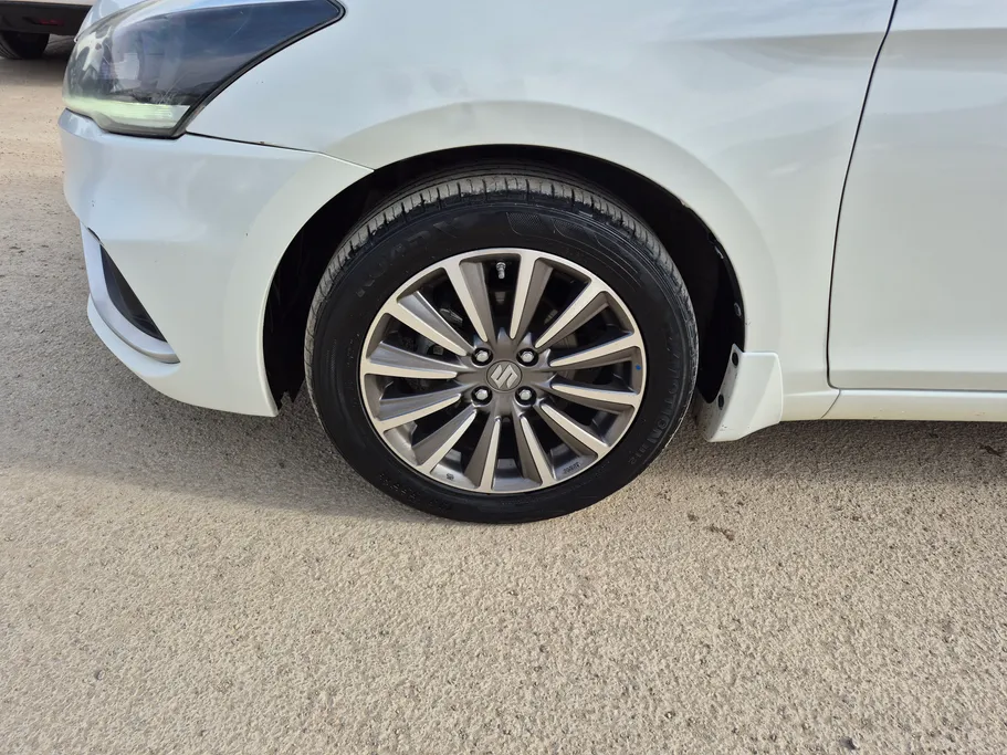 2023 سوزوكي Ciaz GLX 