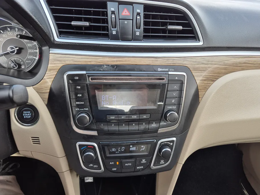 2023 سوزوكي Ciaz GLX 
