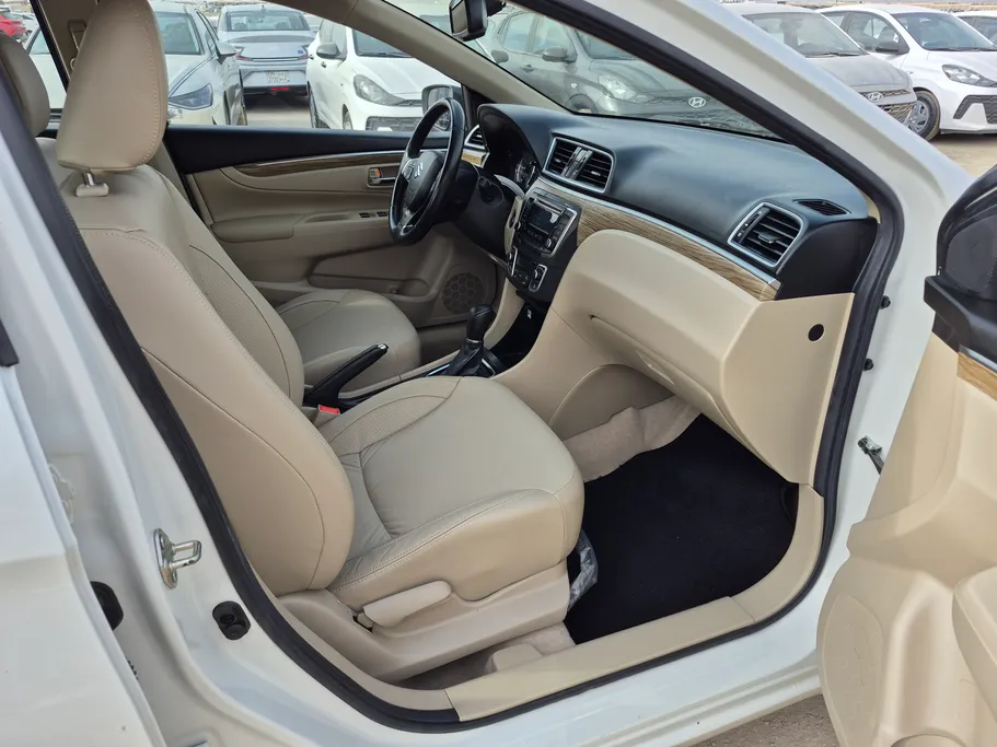 2023 سوزوكي Ciaz GLX 