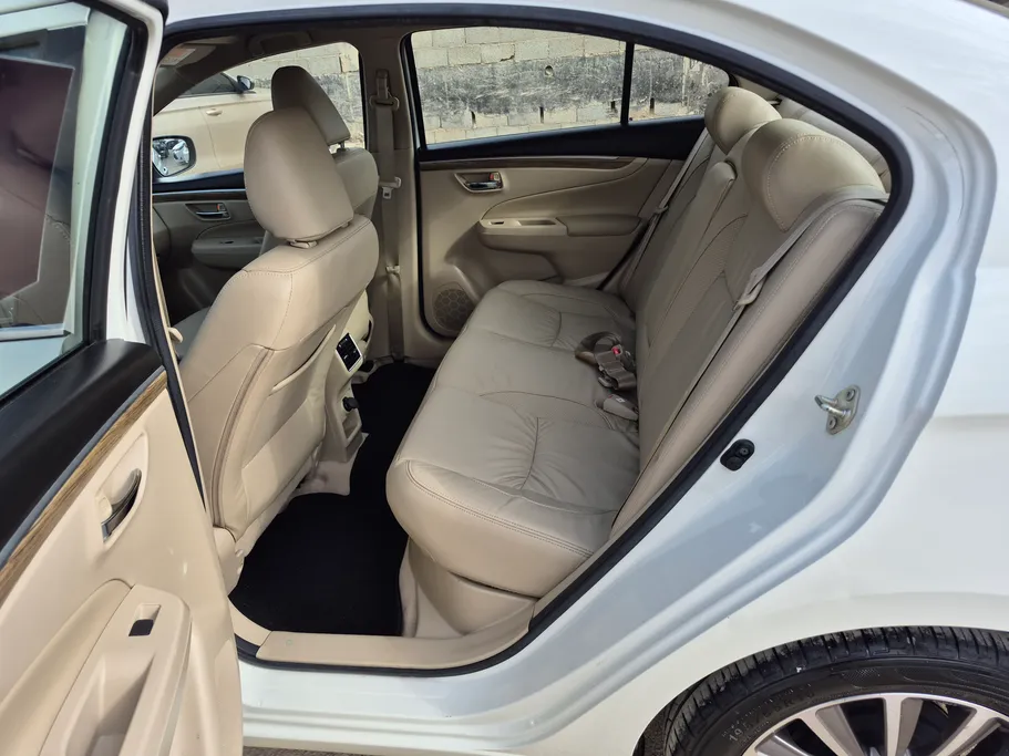 2023 سوزوكي Ciaz GLX 