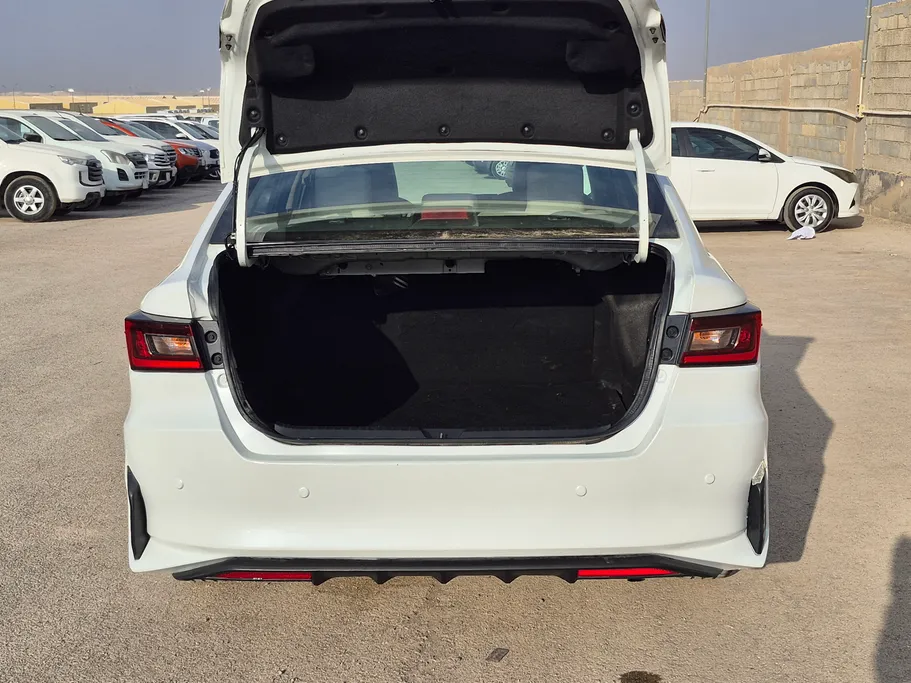 2023 Toyota Yaris  Y 