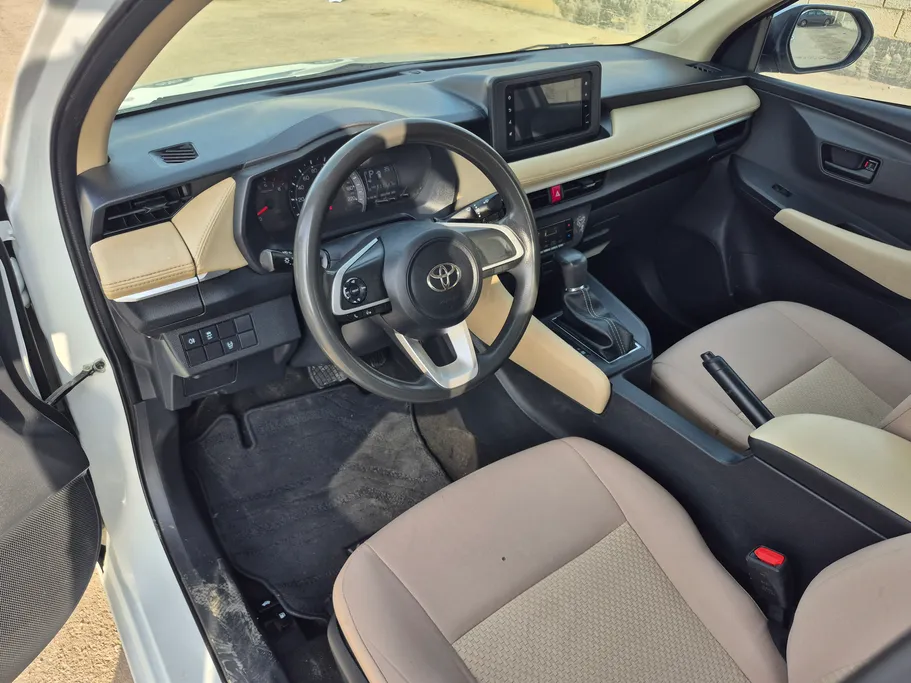 2023 Toyota Yaris  Y 