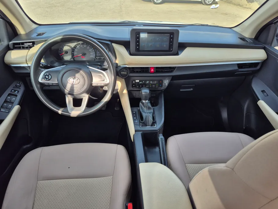 2023 Toyota Yaris  Y 