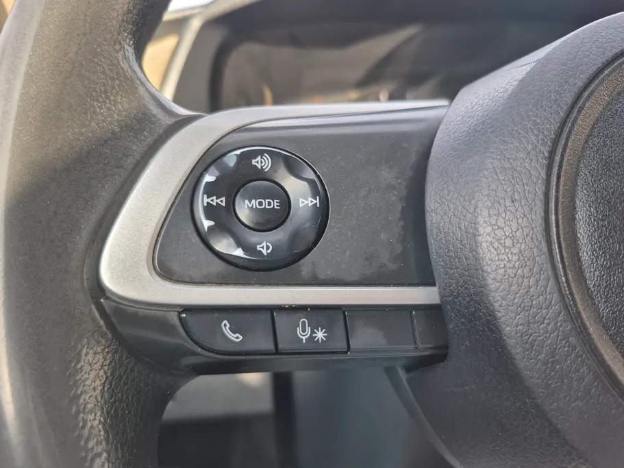 2023 Toyota Yaris  Y 