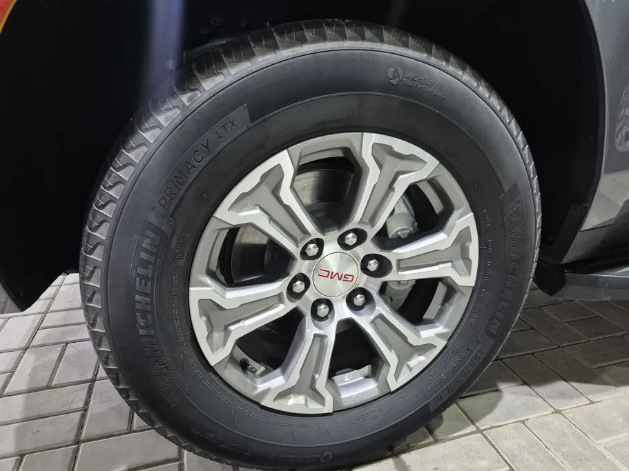 2021 GMC Yukon SLE 