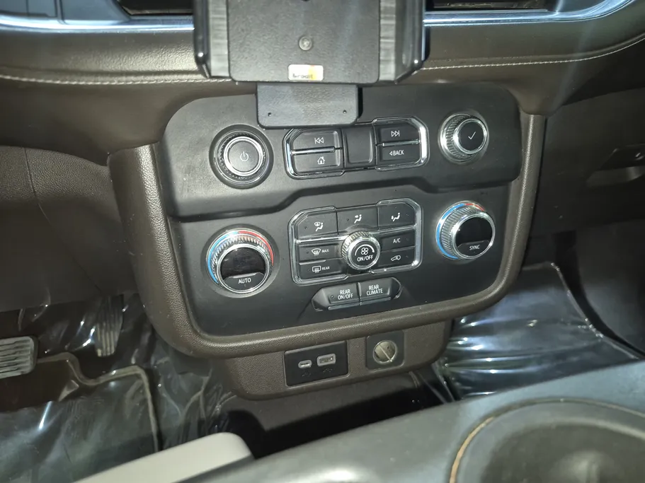 2021 GMC Yukon SLE 