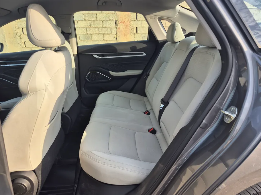 2025 Geely Emgrand GS 