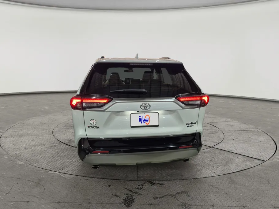 2025 Toyota RAV4 XLE HEV 