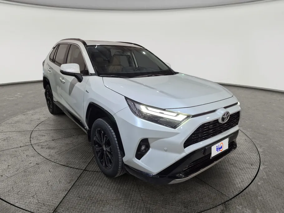 2025 Toyota RAV4 XLE HEV 