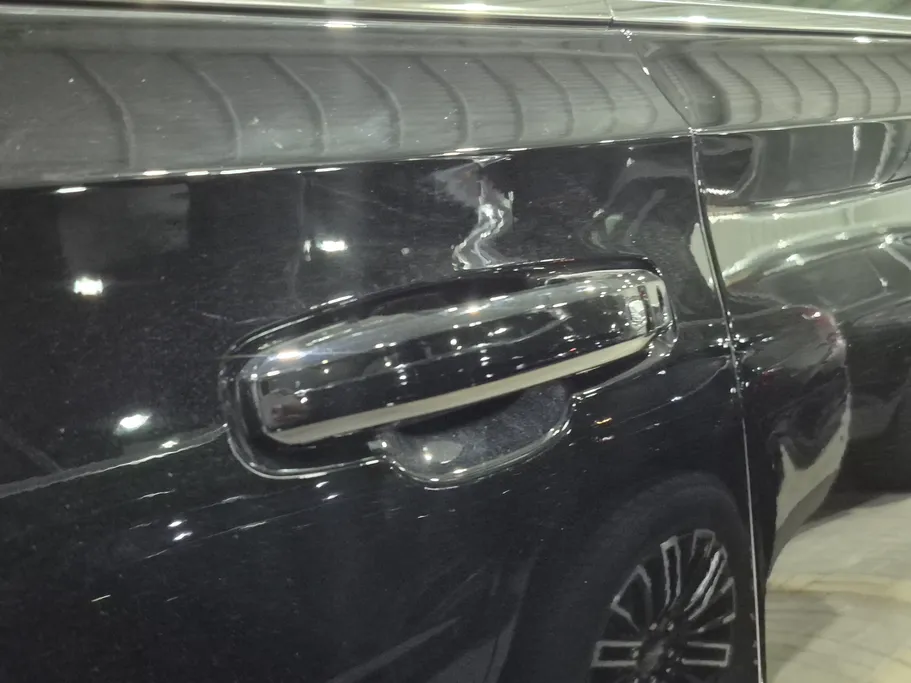 2023 GMC Yukon SLE 