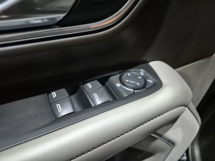 2023 GMC Yukon SLE 