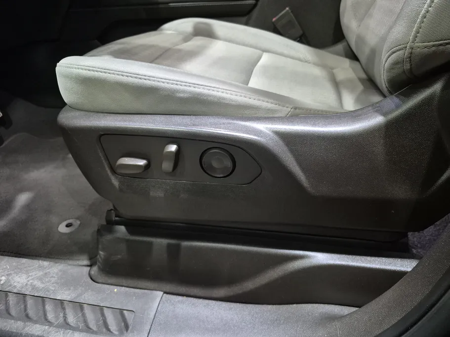 2023 GMC Yukon SLE 