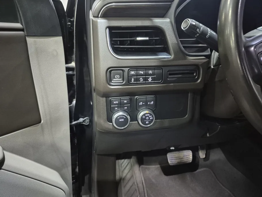 2023 GMC Yukon SLE 