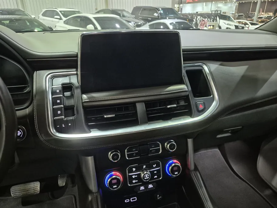 2023 GMC Yukon SLE 