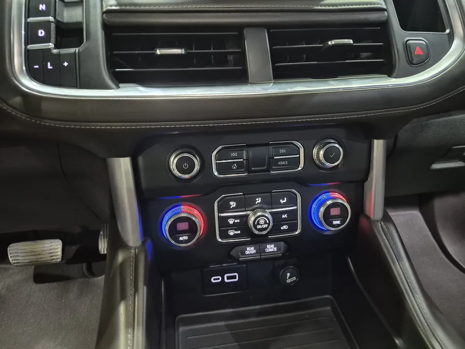 2023 GMC Yukon SLE 