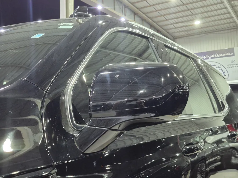 2023 GMC Yukon SLE 