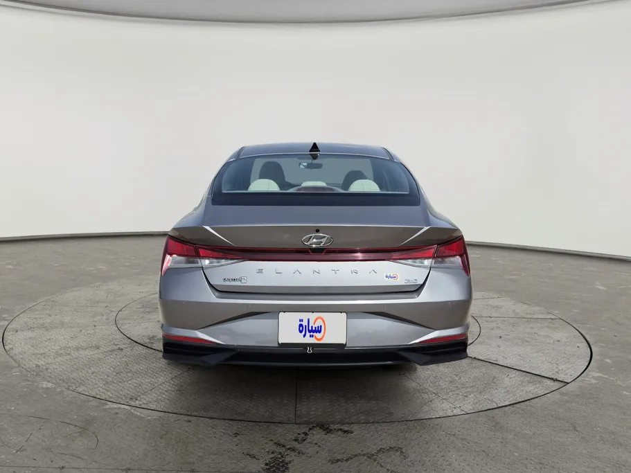 2023 Hyundai Elantra Smart 