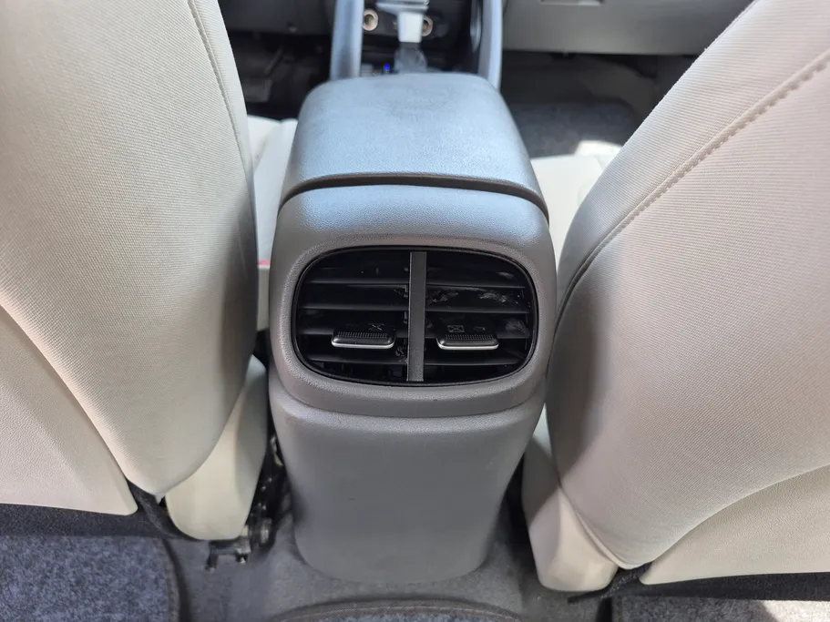 2023 Hyundai Elantra Smart 