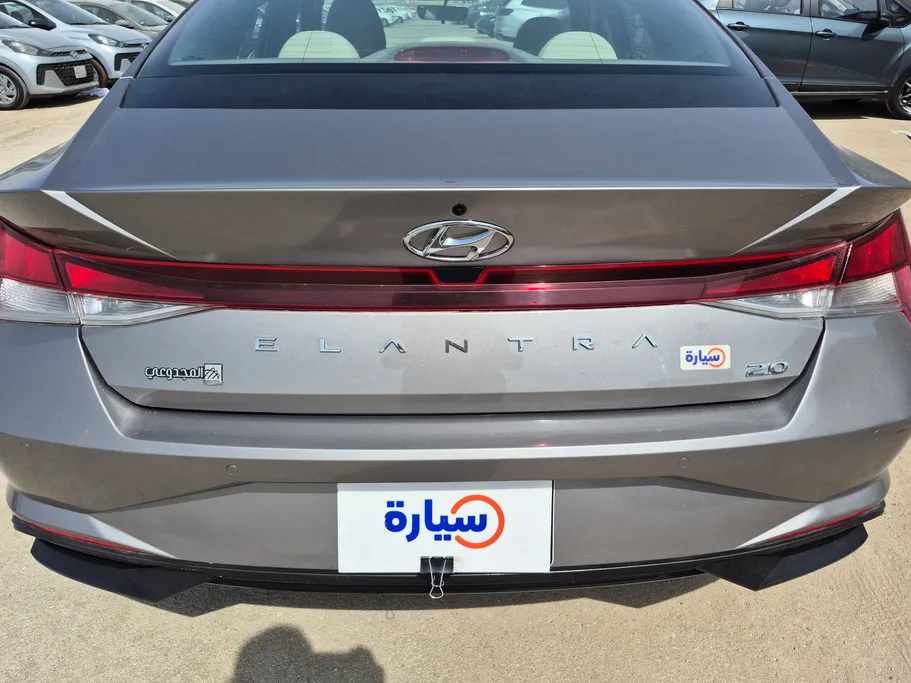 2023 Hyundai Elantra Smart 