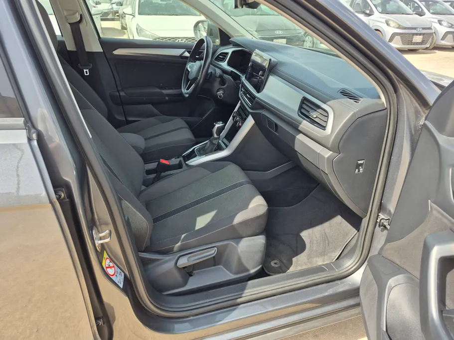 2024 Volkswagen T Roc Life 