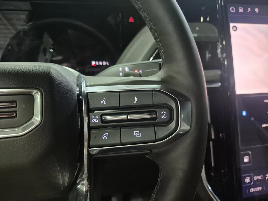 2025 GMC Yukon Elevation 