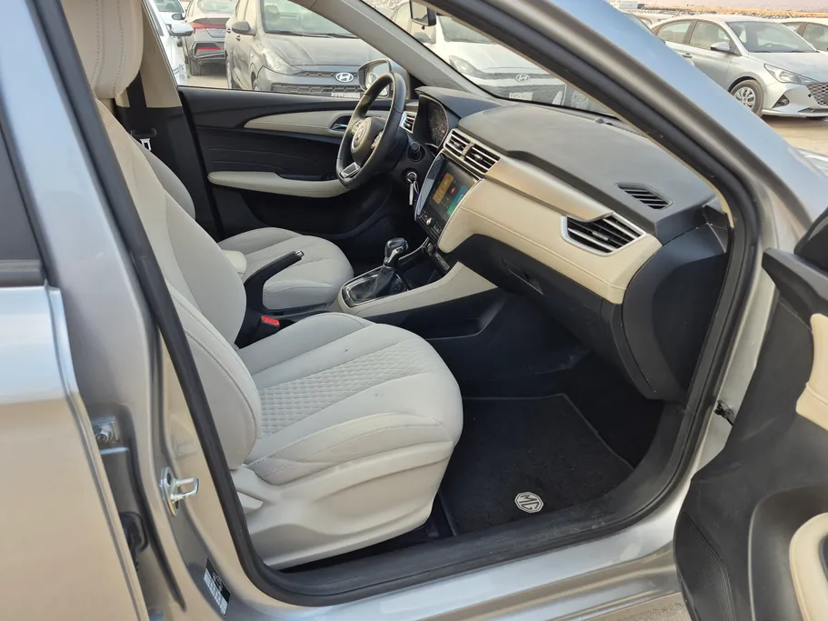 2025 MG 5 STD 