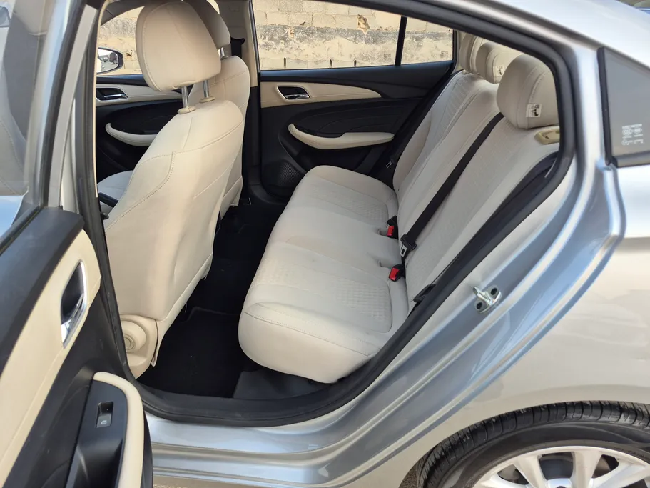 2025 MG 5 STD 