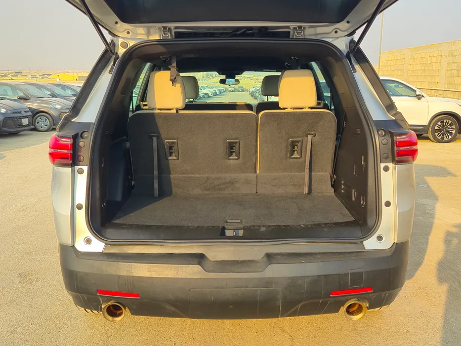 2022 Chevrolet Traverse LS 