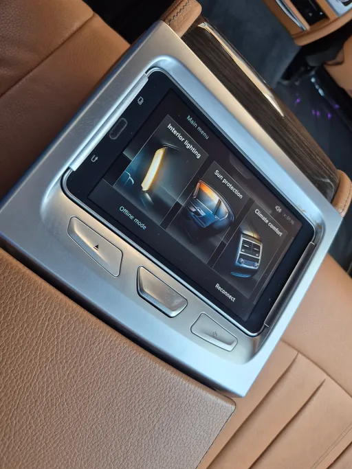 بي ام دبليو الفئة السابعة 740Li 2018 
