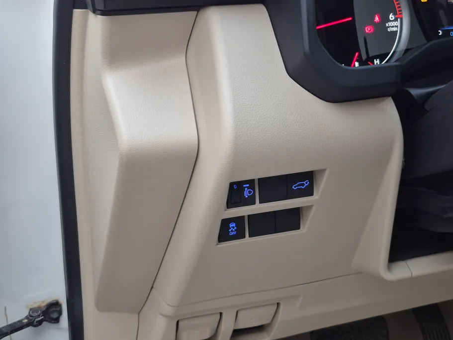 2024 Toyota Land Cruiser GXR 