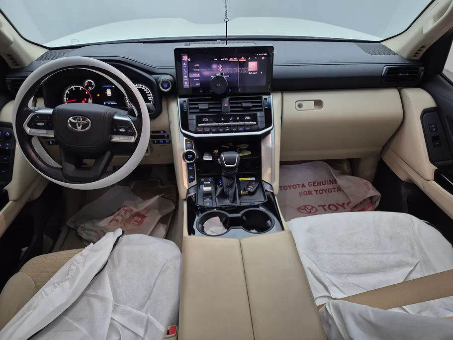 2024 Toyota Land Cruiser GXR 