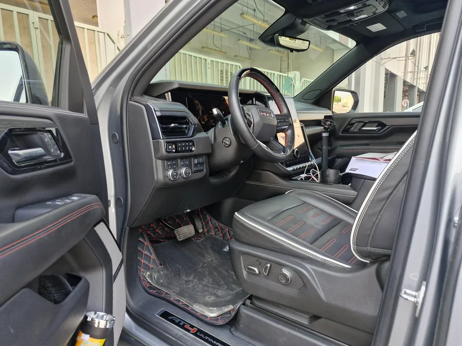 2025 GMC Yukon AT4 Ultimate 