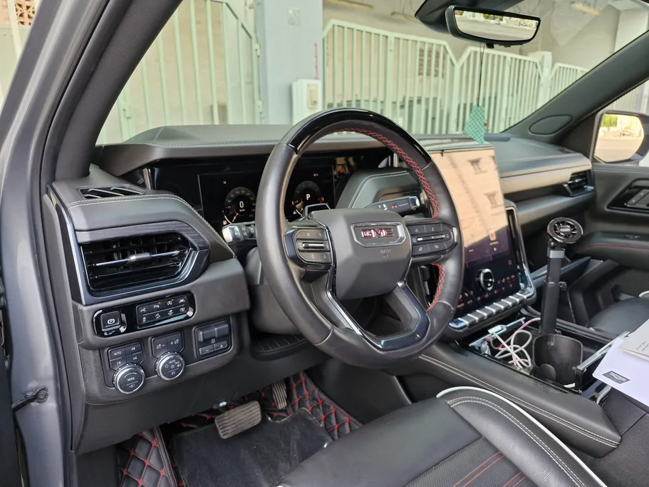 2025 GMC Yukon AT4 Ultimate 