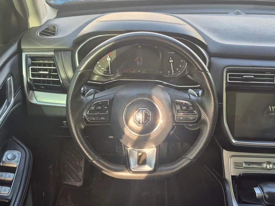 ام جي RX8 DEL 2022 