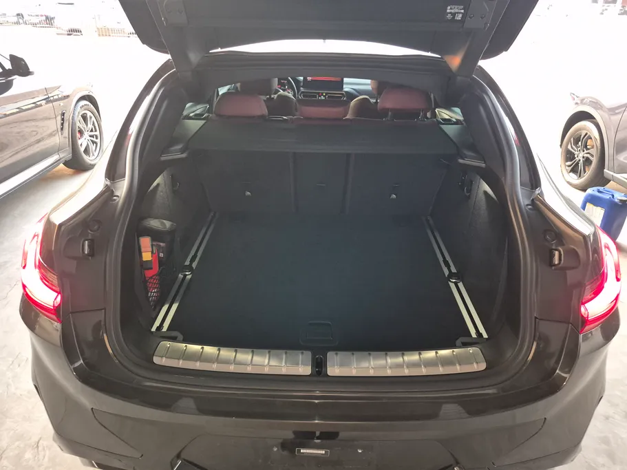بي ام دبليو الفئة اكس 4 xDrive 30i 2023 